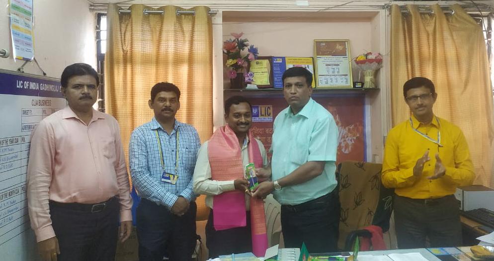 Felicitation by Sr Branch Manager Mr Vinayak Gaitonde Sir for best Performance in FY 2021-22